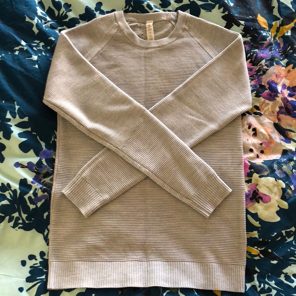 Light blue lily Lululemon sweater size 6